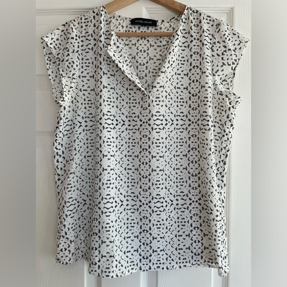 Ivanka Trump Sleeveless Blouse - Size M